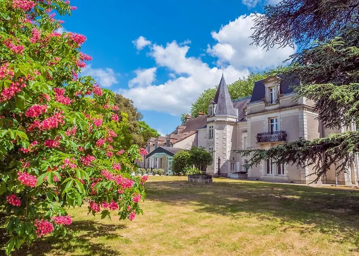 Du Chateau L'hubertiere * Bouresse