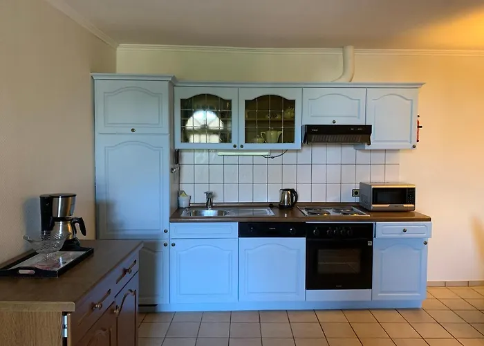 Du Chateau L'hubertiere *