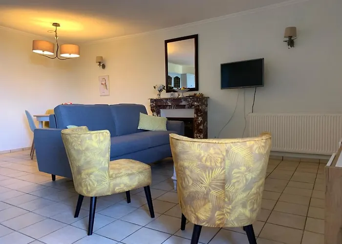 Du Chateau L'hubertiere